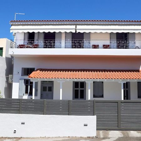 Axs First Floor Apartment Aegina Town Экстерьер фото
