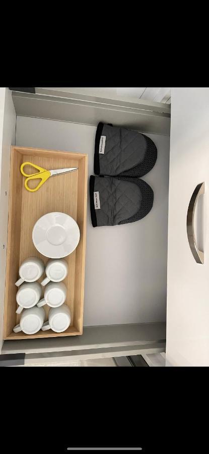 Axs First Floor Apartment Aegina Town Экстерьер фото